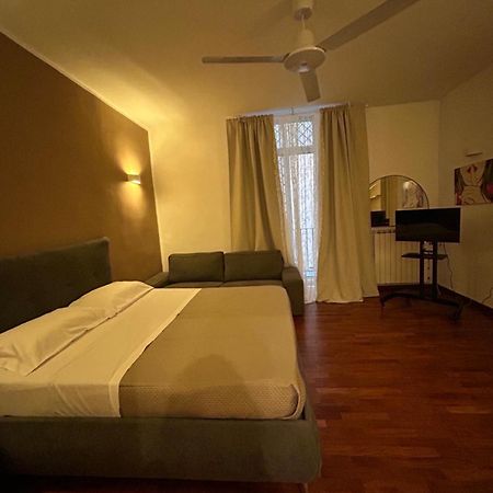 Anni Apartment Chiaia Napels Buitenkant foto