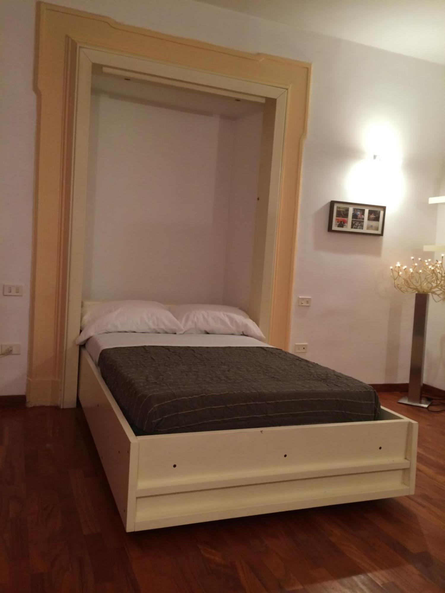Anni Apartment Chiaia Napels Buitenkant foto