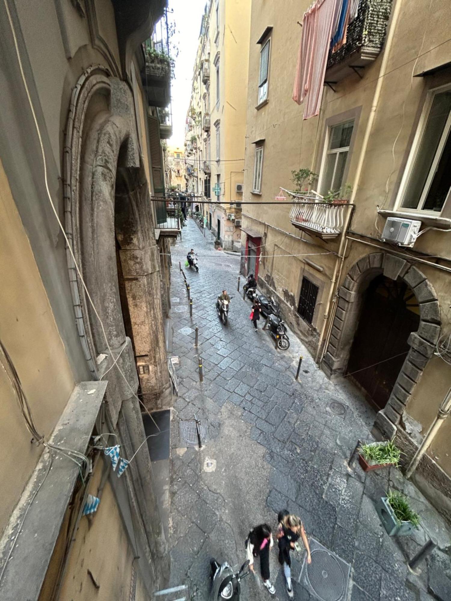 Anni Apartment Chiaia Napels Buitenkant foto