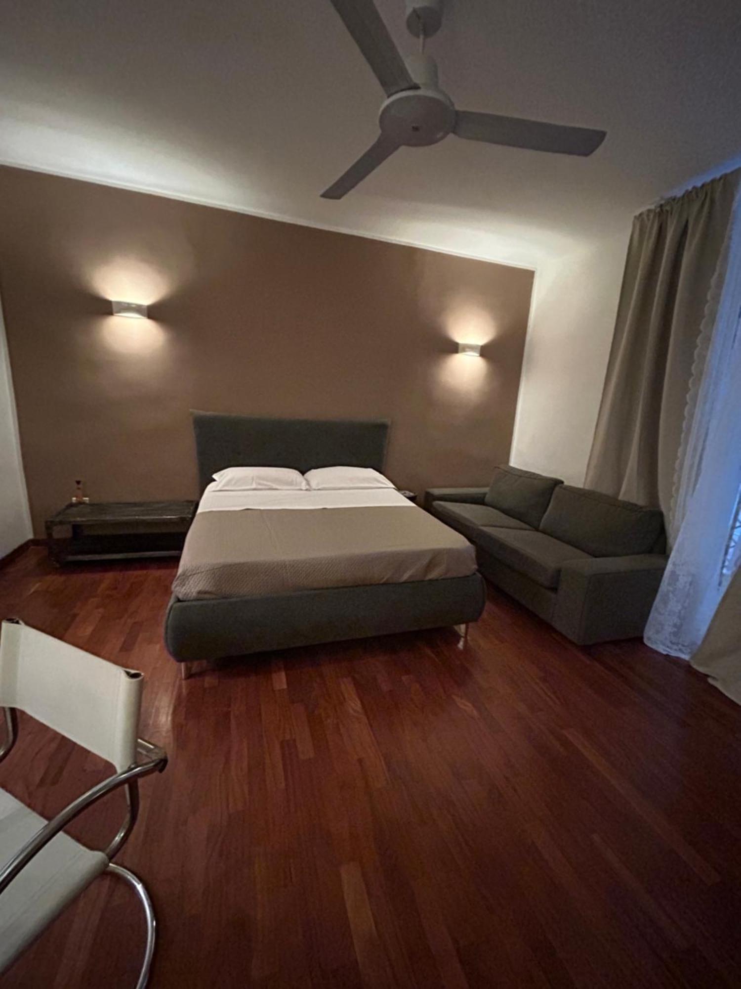 Anni Apartment Chiaia Napels Buitenkant foto