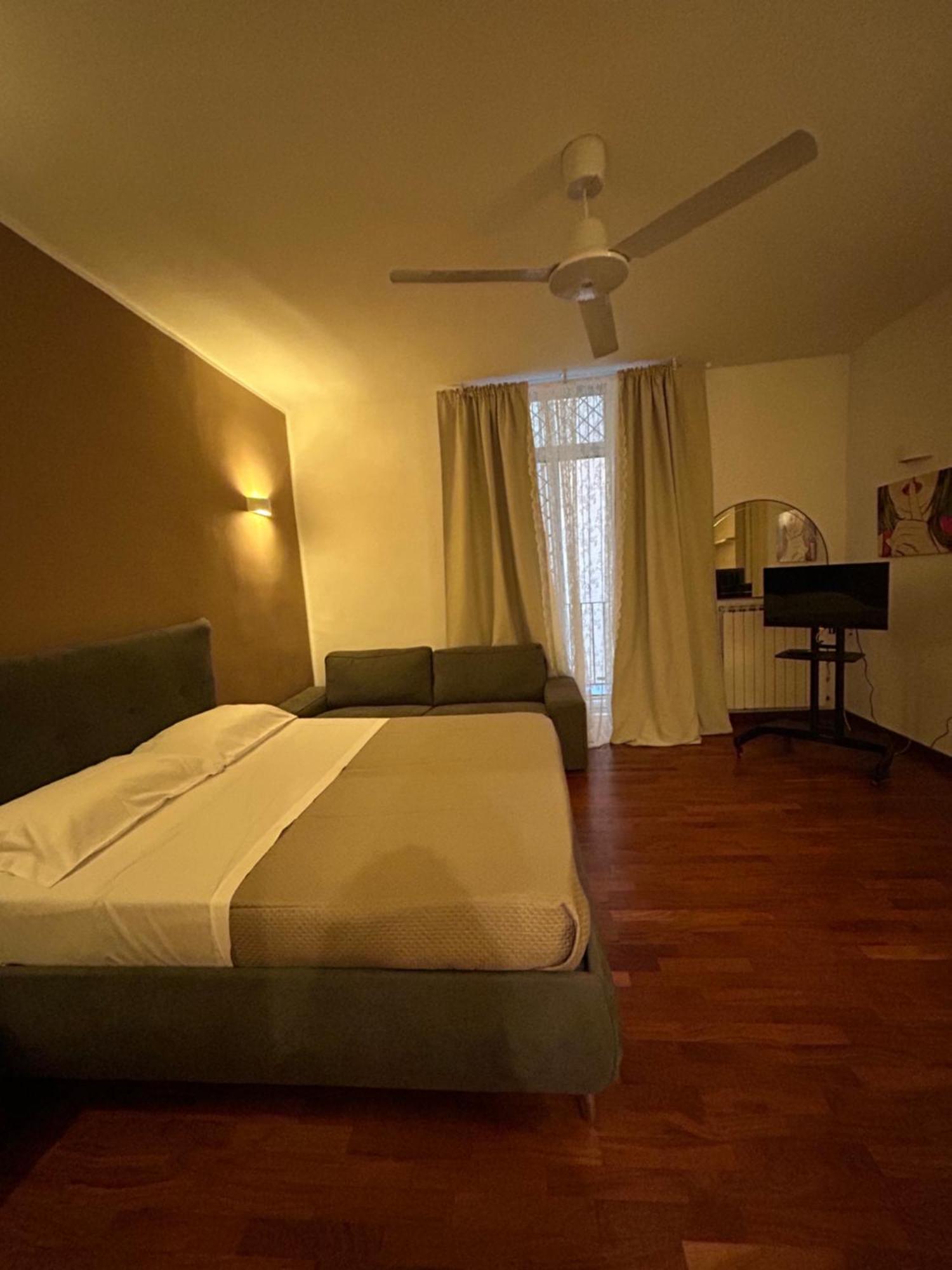 Anni Apartment Chiaia Napels Buitenkant foto
